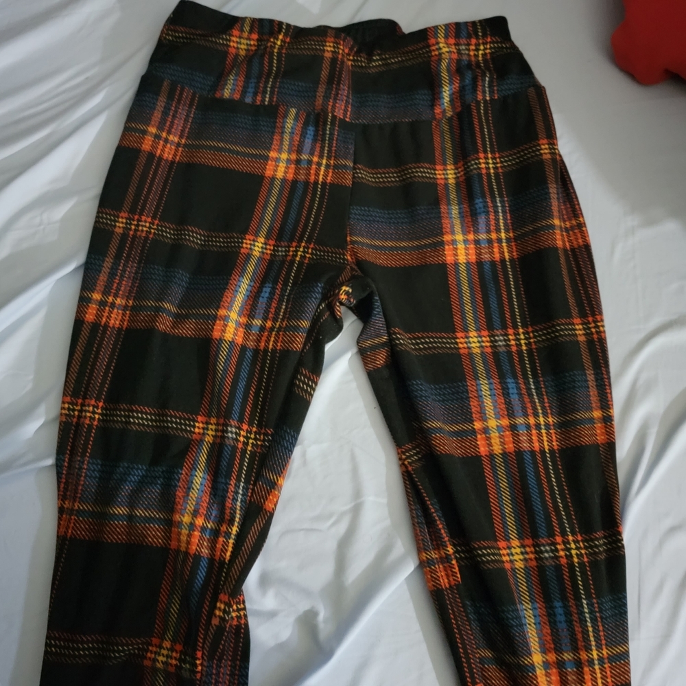 Terra & Sky plaid leggings